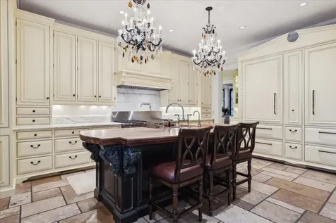 2214 Churchill Lane Highland Park IL 60035