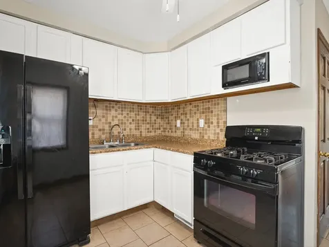 3447 Broadway Rockford IL 61108