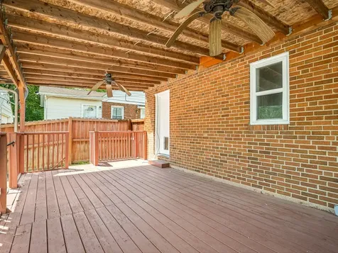 3447 Broadway Rockford IL 61108