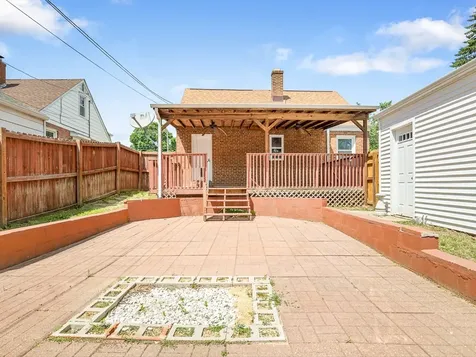 3447 Broadway Rockford IL 61108