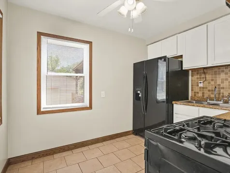 3447 Broadway Rockford IL 61108