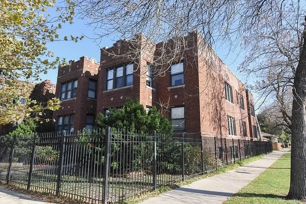3301 North Harding Avenue Chicago IL 60618