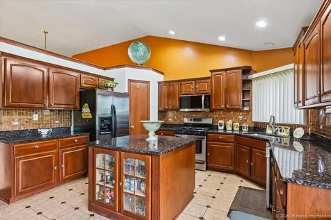 80 Maryview Parkway Matteson IL 60443