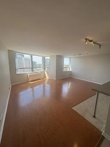 5701 North Sheridan Road Chicago IL 60660