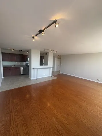 5701 North Sheridan Road Chicago IL 60660