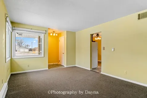 6678 S State Route 1 St. Anne IL 60964