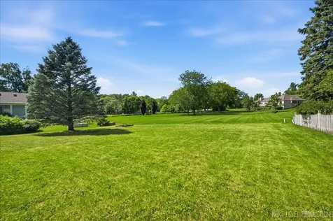 13 Saddlewood Court Sugar Grove IL 60554