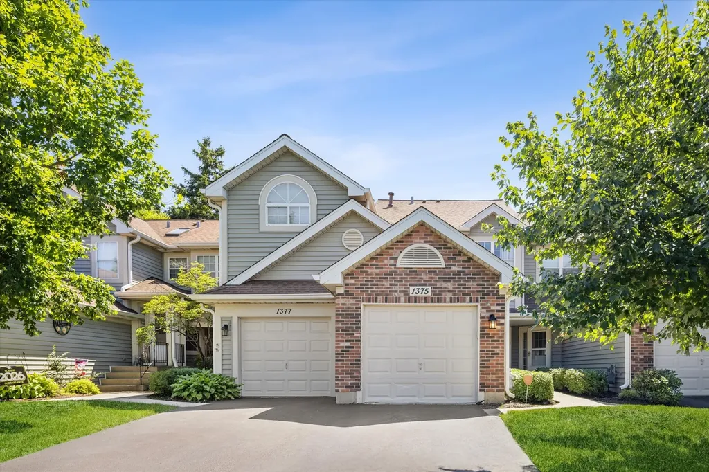 1375 Ridgefield Circle Carol Stream IL 60188