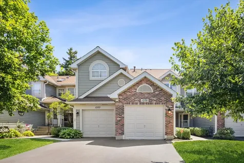 1375 Ridgefield Circle Carol Stream IL 60188