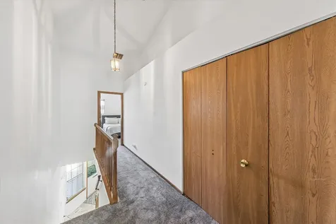 1375 Ridgefield Circle Carol Stream IL 60188