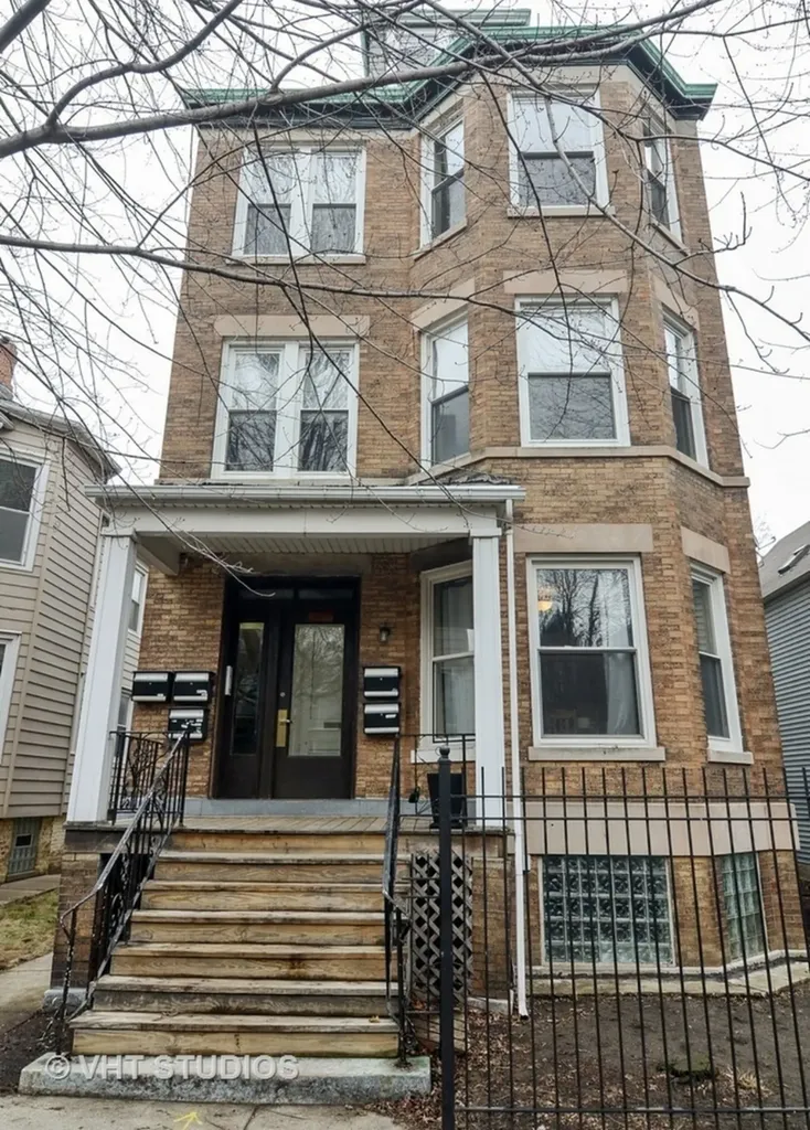 4113 North Damen Avenue Chicago IL 60618