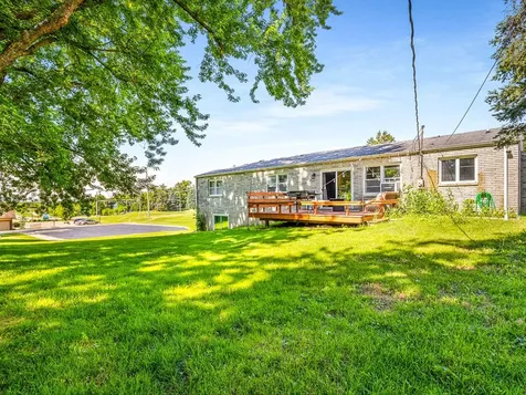 2057 Il Rte N Freeport IL 61032