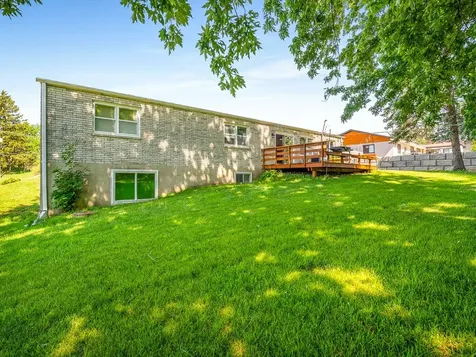 2057 Il Rte N Freeport IL 61032