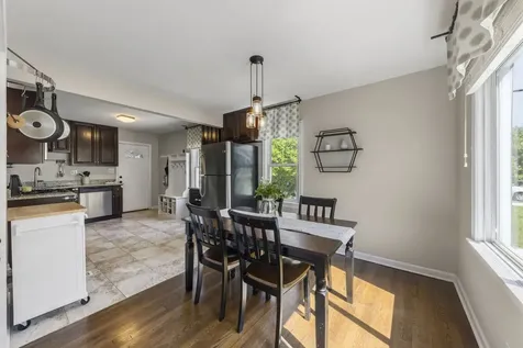 28 North Yale Avenue Villa Park IL 60181