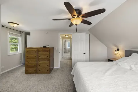 28 North Yale Avenue Villa Park IL 60181