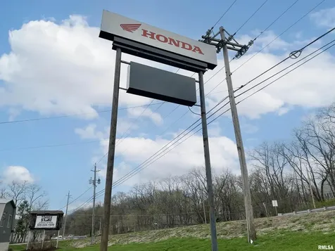 1320 36TH Avenue Moline IL 61265