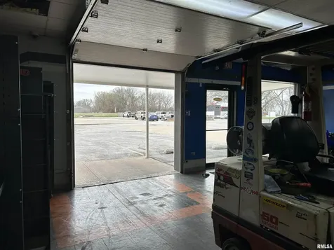 1320 36TH Avenue Moline IL 61265