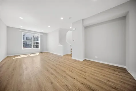 1244 Evergreen Avenue Des Plaines IL 60016