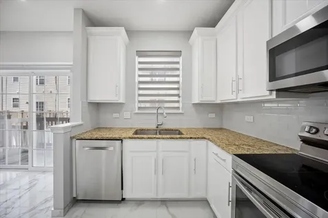 1244 Evergreen Avenue Des Plaines IL 60016