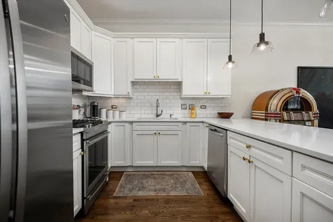 2136 West Division Street Chicago IL 60622