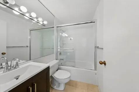 211 East Ohio Street Chicago IL 60611