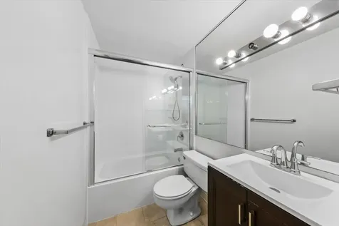 211 East Ohio Street Chicago IL 60611