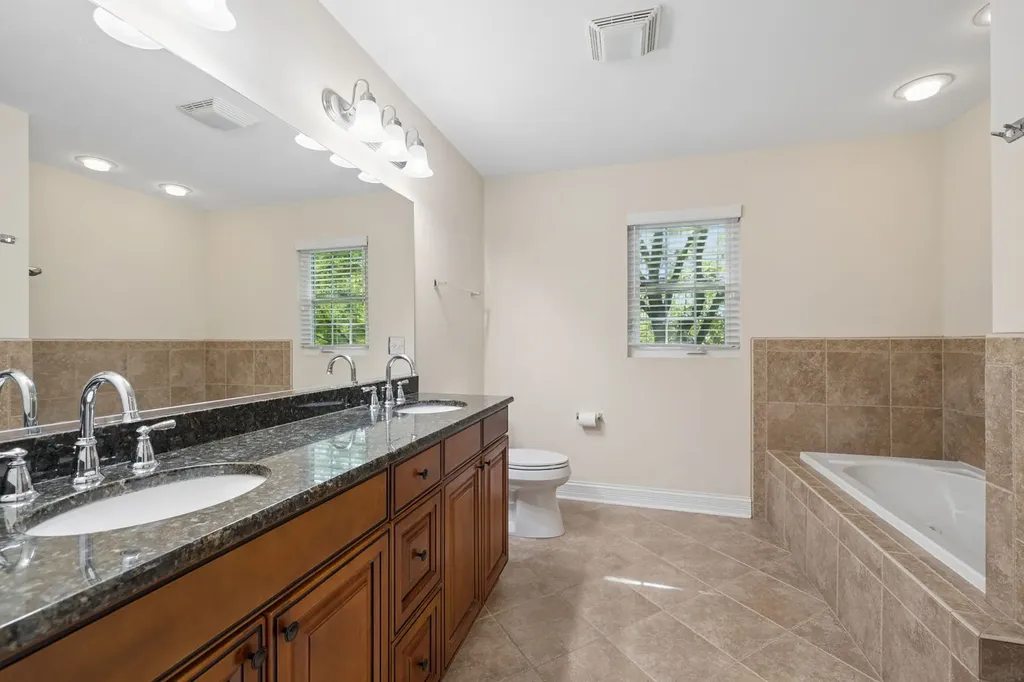 4740 Auvergne Avenue Lisle IL 60532
