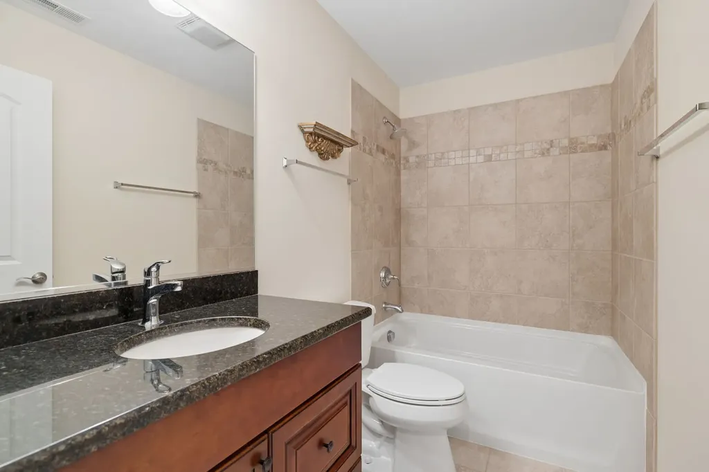 4740 Auvergne Avenue Lisle IL 60532