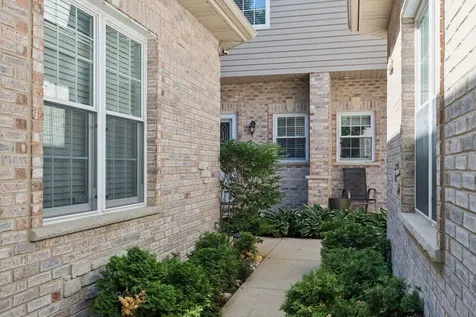 4740 Auvergne Avenue Lisle IL 60532
