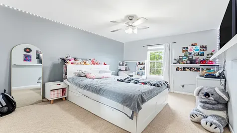 1889 Lake Bluff Lane Pingree Grove IL 60140