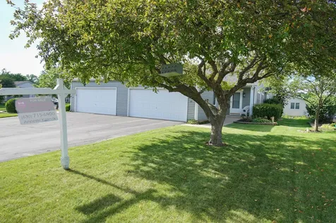 49 South Walnut Drive North Aurora IL 60542