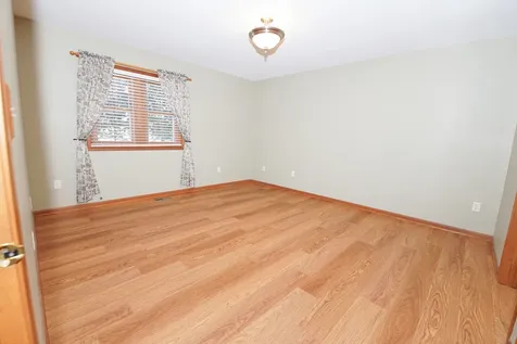 49 South Walnut Drive North Aurora IL 60542