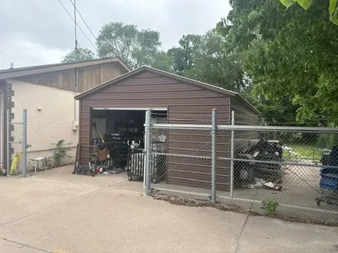619 25TH Avenue Rock Island IL 61201