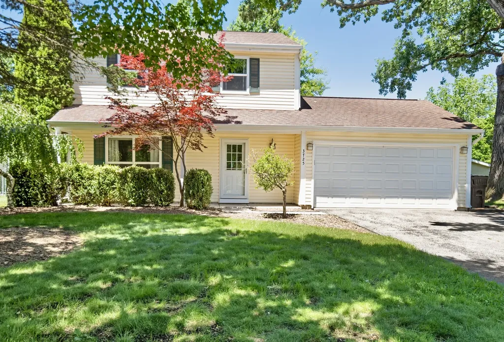 3725 Newport Drive Island Lake IL 60042
