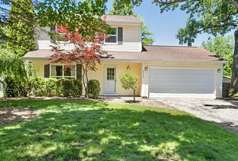 3725 Newport Drive Island Lake IL 60042