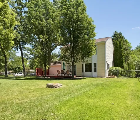 3725 Newport Drive Island Lake IL 60042