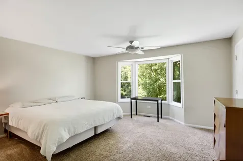 3725 Newport Drive Island Lake IL 60042