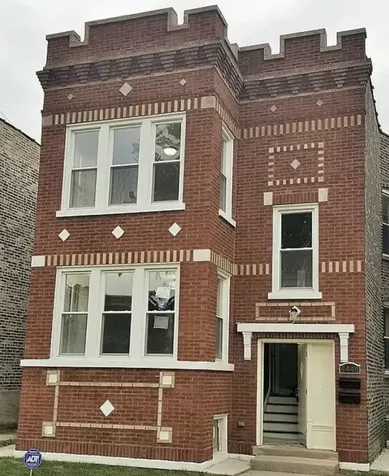 4446 South Sawyer Avenue Chicago IL 60632