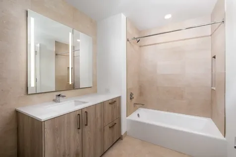211 North Harbor Drive Chicago IL 60601