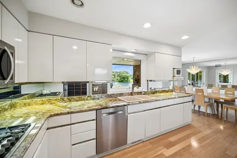2036 Valley Lo Lane Glenview IL 60025