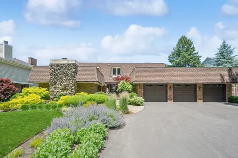 2036 Valley Lo Lane Glenview IL 60025