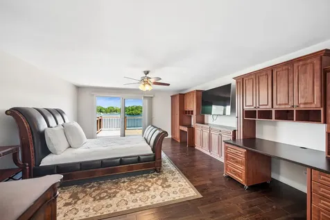 2036 Valley Lo Lane Glenview IL 60025