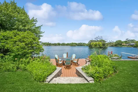 2036 Valley Lo Lane Glenview IL 60025