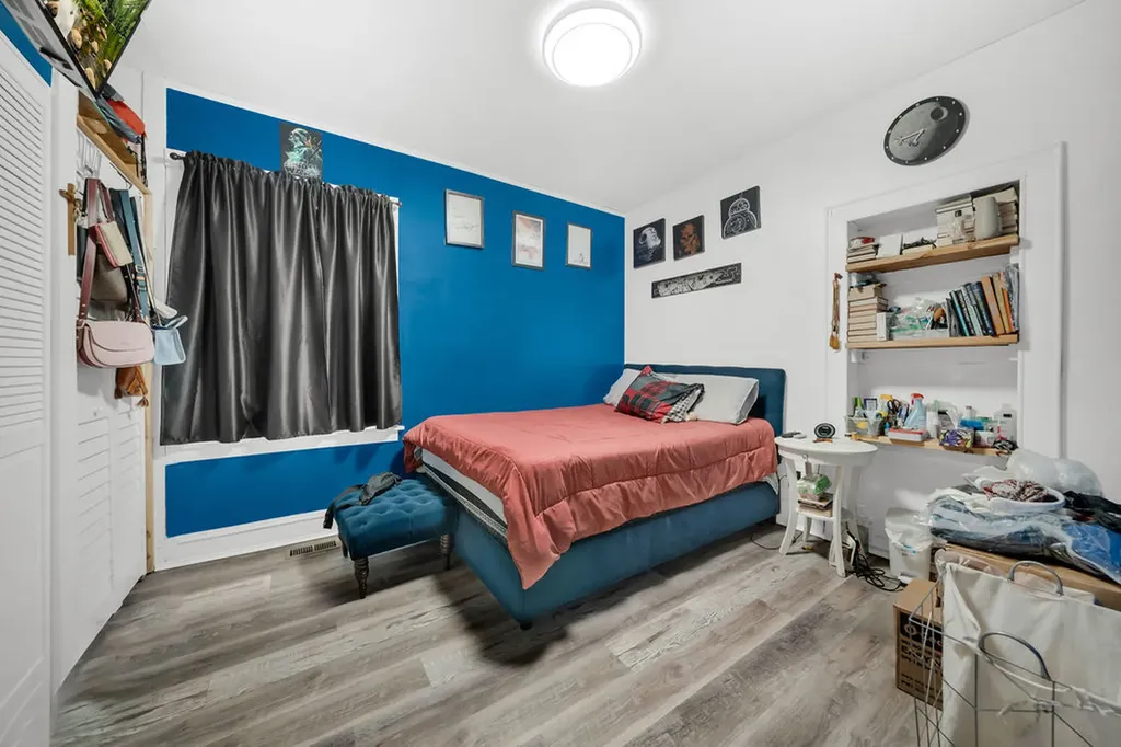 5741 South Sawyer Avenue Chicago IL 60629