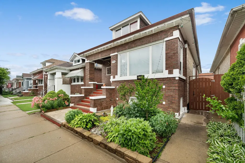 5741 South Sawyer Avenue Chicago IL 60629