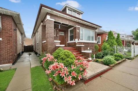 5741 South Sawyer Avenue Chicago IL 60629