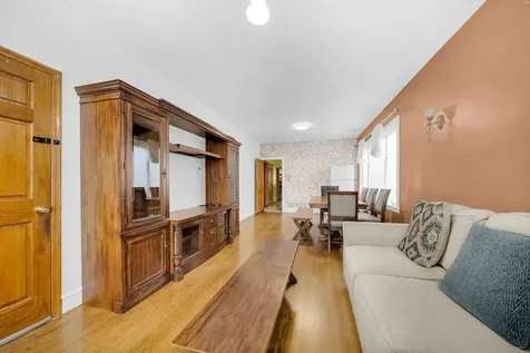 5741 South Sawyer Avenue Chicago IL 60629