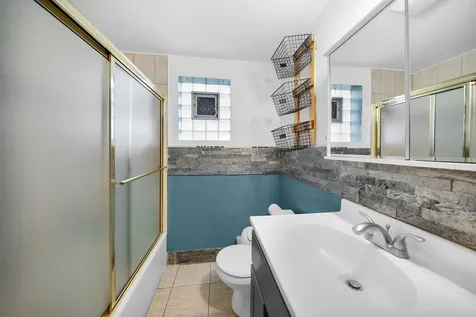 5741 South Sawyer Avenue Chicago IL 60629