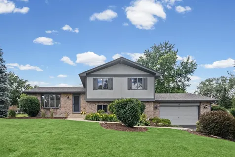 46 Ashlawn Avenue Oswego IL 60543
