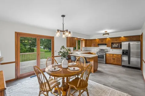 46 Ashlawn Avenue Oswego IL 60543